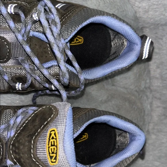 Keen Waterproof Hiking Shoes women’s size 8 - Picture 6 of 9